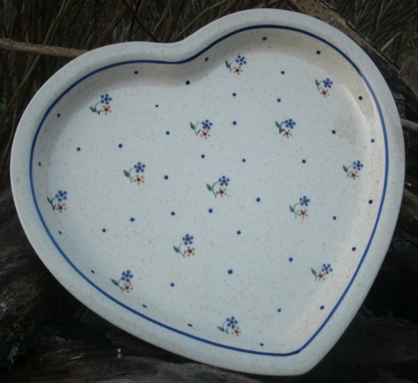 007116 Teller in Herzform Dekor 111 beige blau grün - 007116 Plate heart-shaped Decoration 111